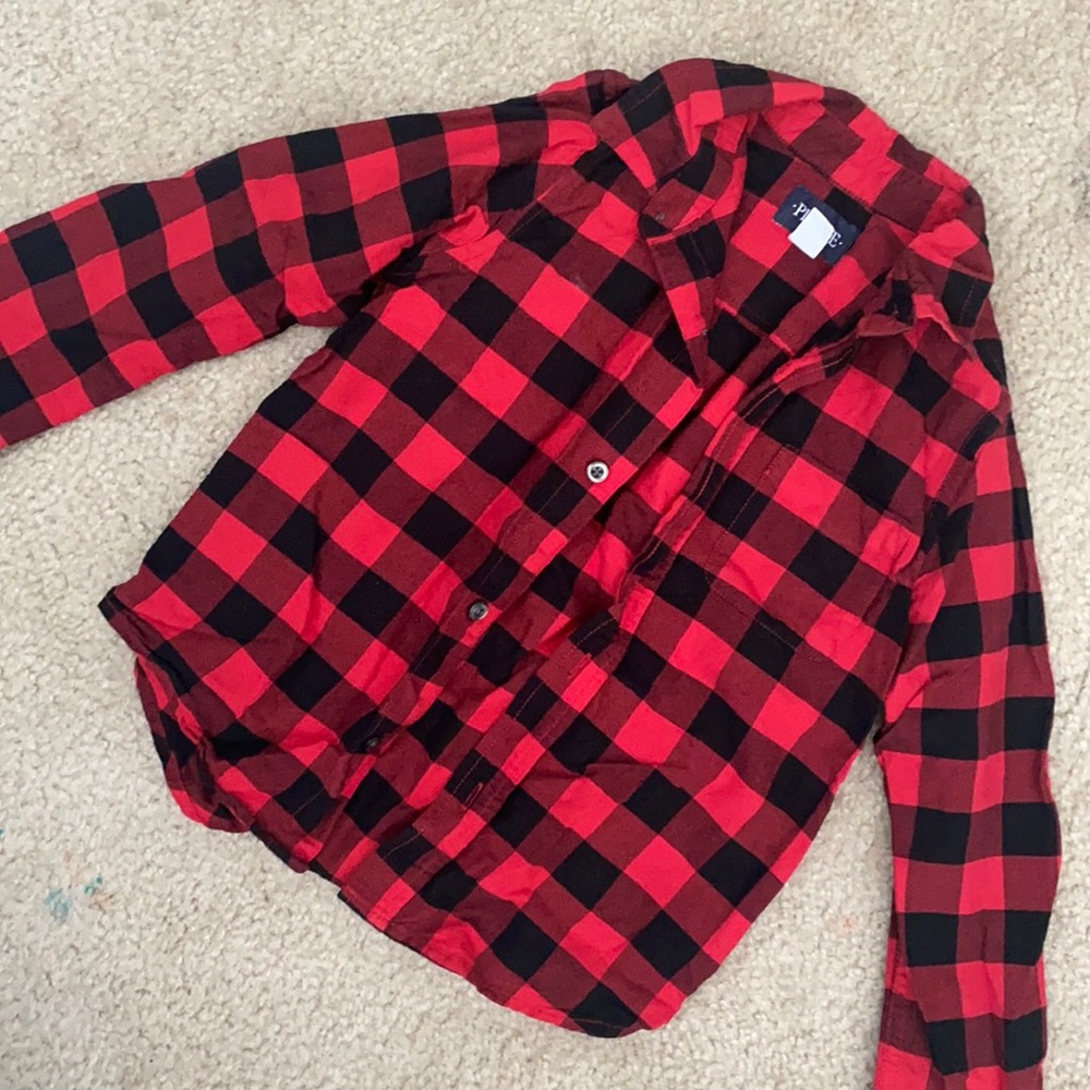 🛍Size 5/6 Red and black plaid button up